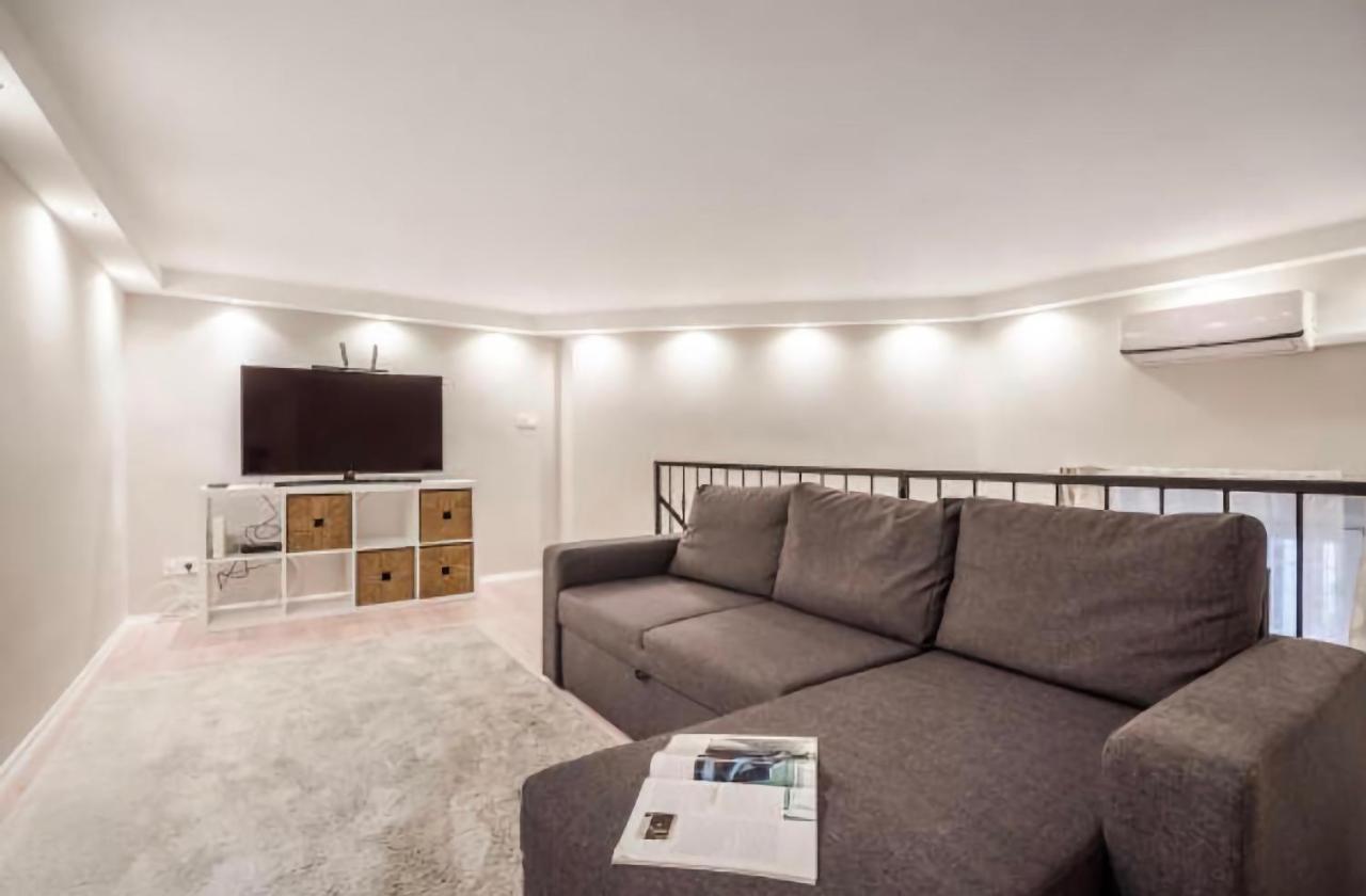 부다페스트 Akacfa 62 Dowtown 2Br Wifi+Ac 아파트 외부 사진