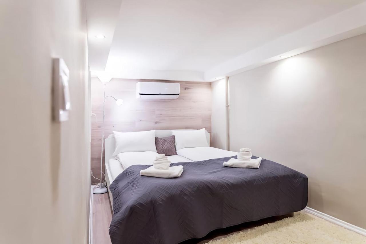 부다페스트 Akacfa 62 Dowtown 2Br Wifi+Ac 아파트 외부 사진