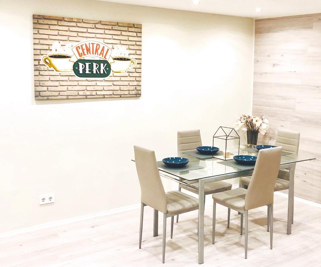 부다페스트 Akacfa 62 Dowtown 2Br Wifi+Ac 아파트 외부 사진