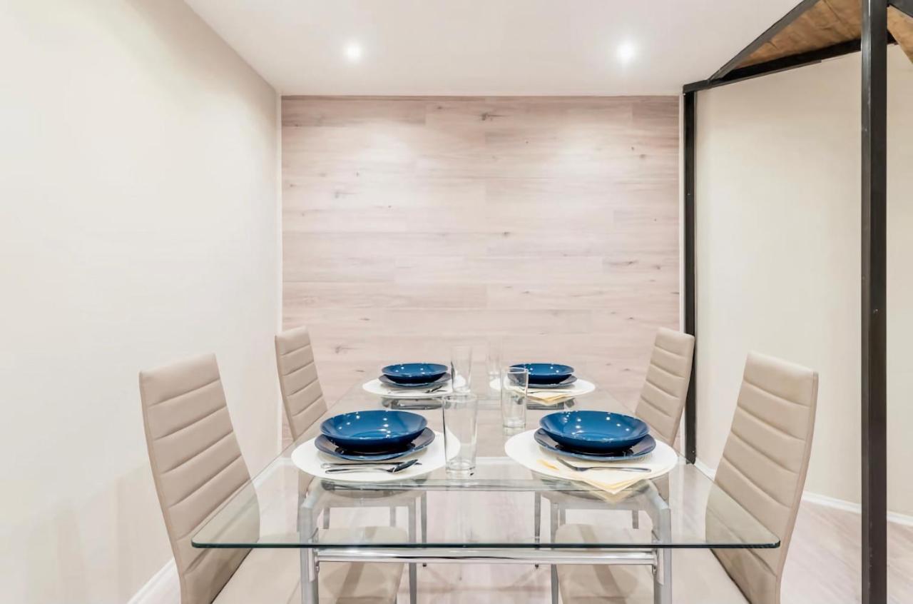 부다페스트 Akacfa 62 Dowtown 2Br Wifi+Ac 아파트 외부 사진